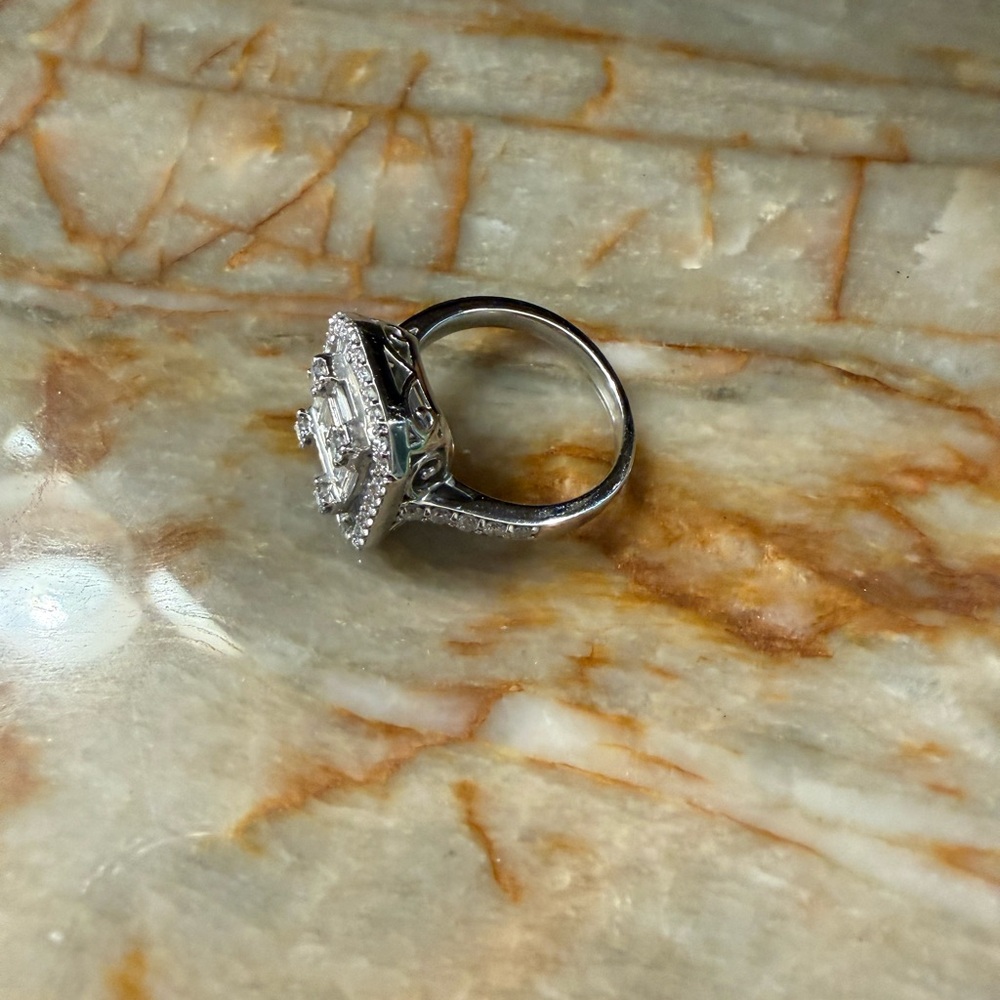 Effy Radiant Value Dazzling Silver Ring with Clear Gemstone - Picture 3 of 7